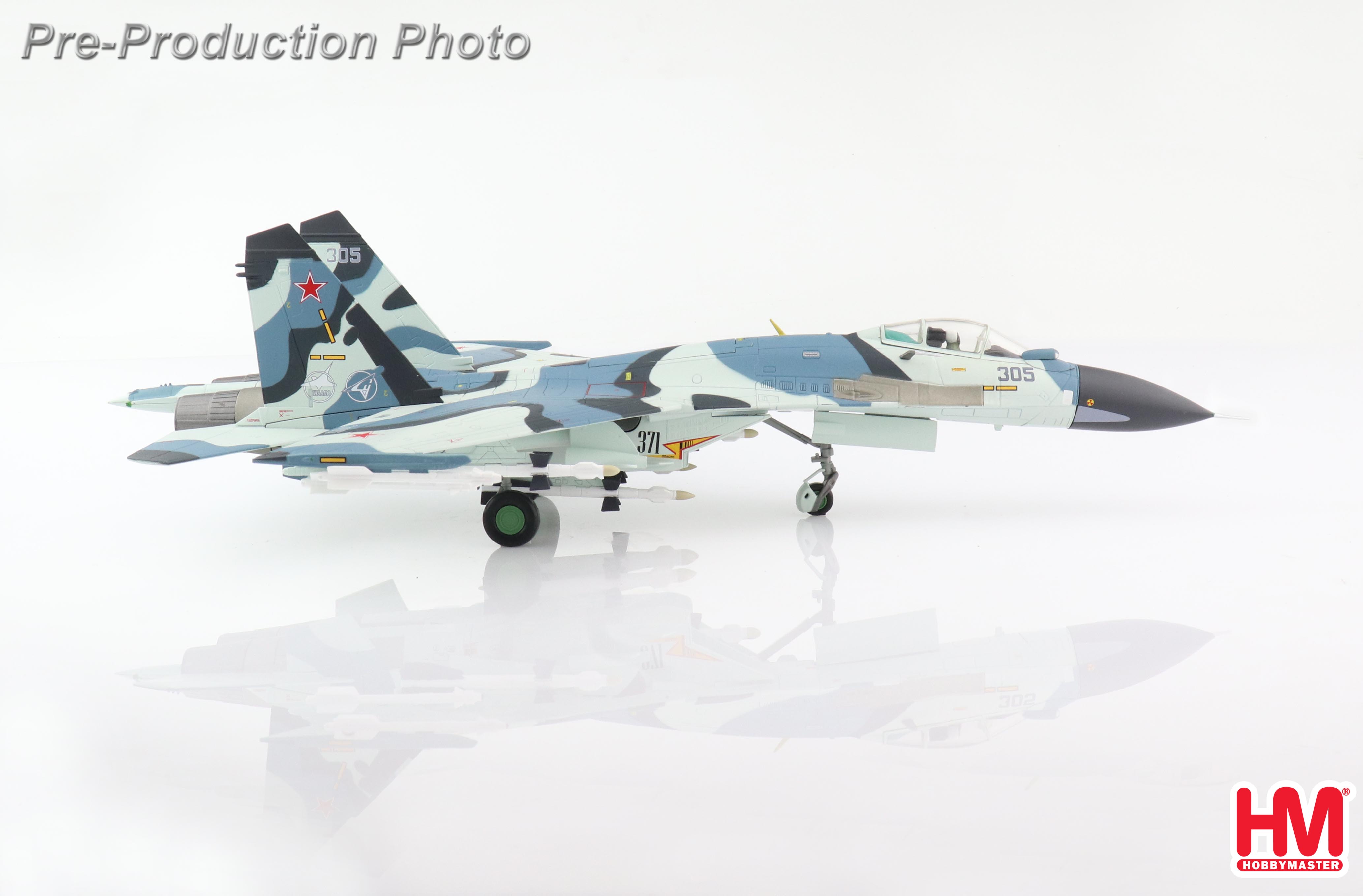 Su-27 Flanker B, Early Type, Red 14, Russian Air Force, 1990 - Hobbymaster  HA6020